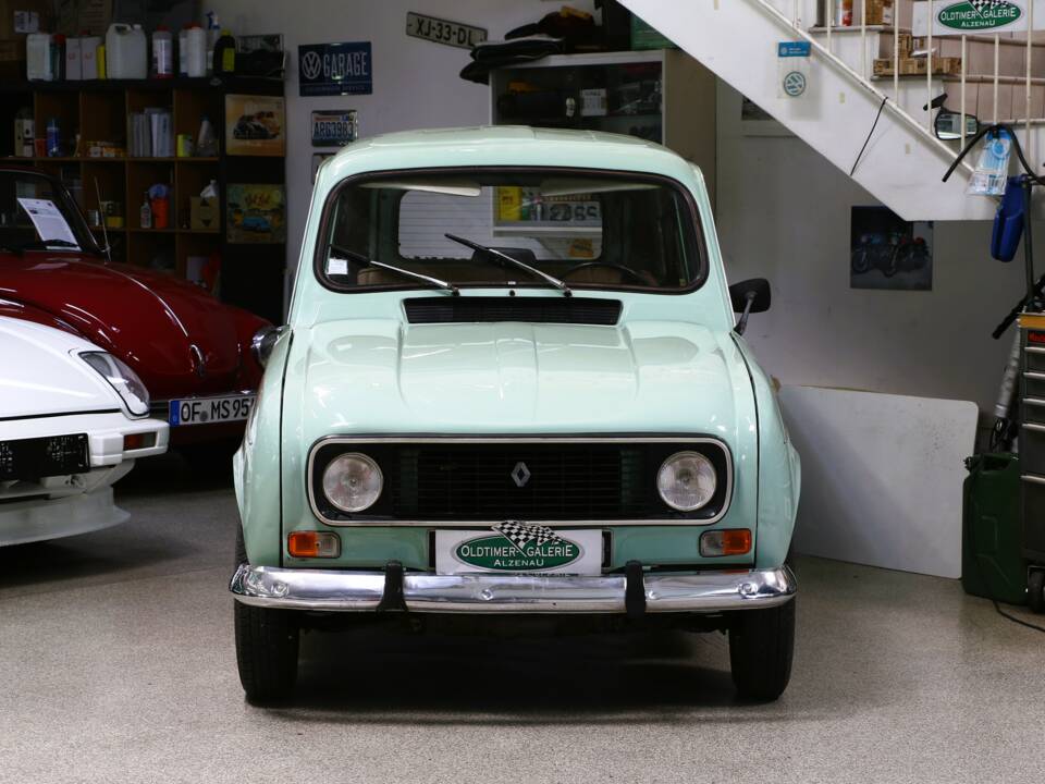 Image 3/33 de Renault R 4 TL (1981)