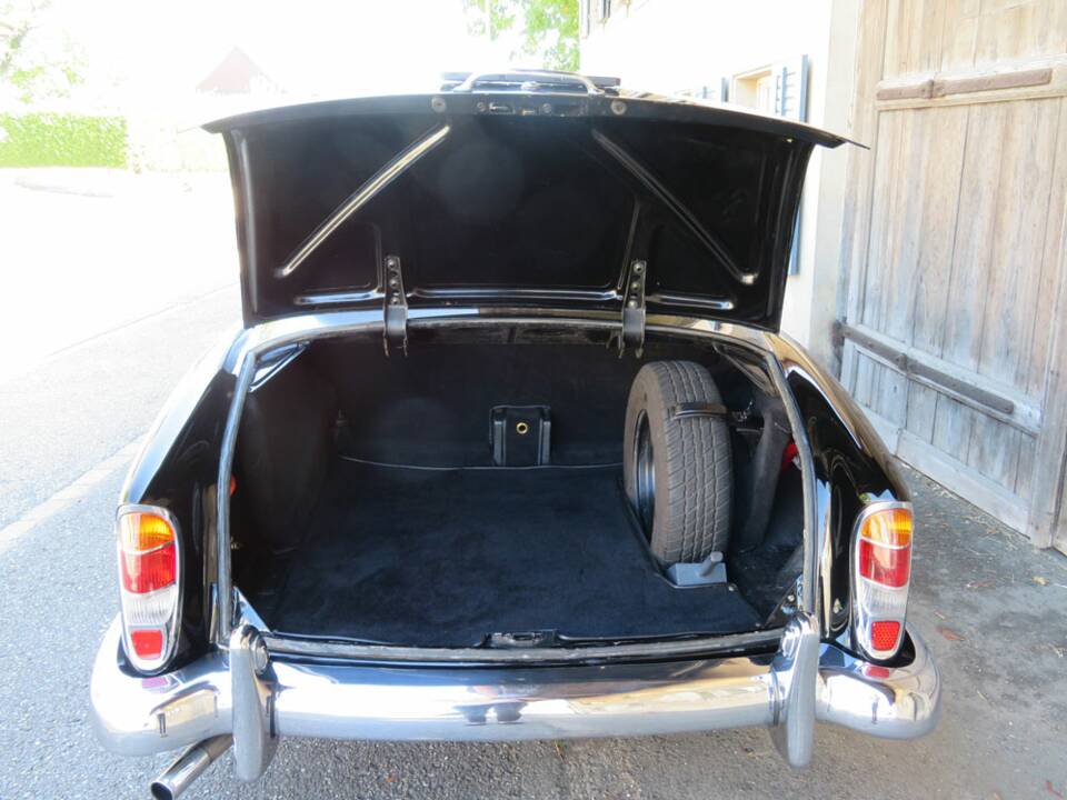 Image 12/20 of Mercedes-Benz 220 S (1958)