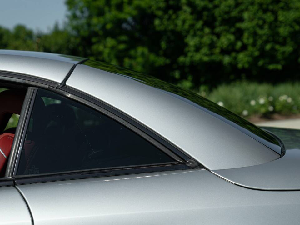 Image 19/50 of Mercedes-Benz SL 55 AMG (2002)