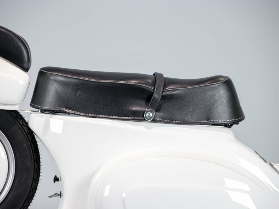 Image 39/41 de Piaggio Vespa 50 SS (1966)