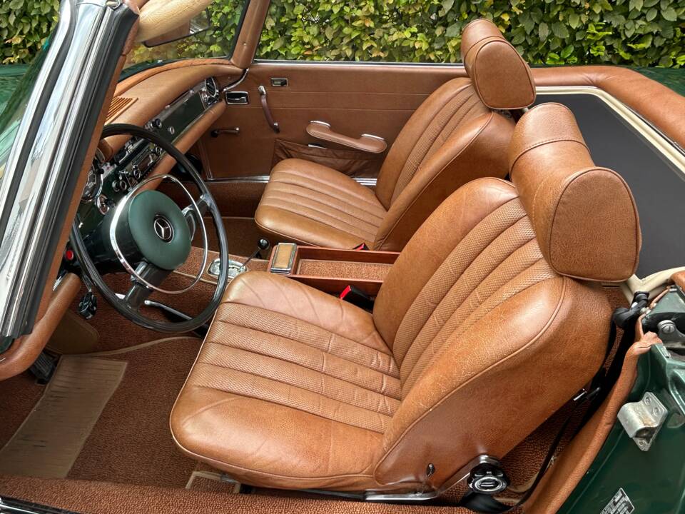 Imagen 10/37 de Mercedes-Benz 280 SL (1970)