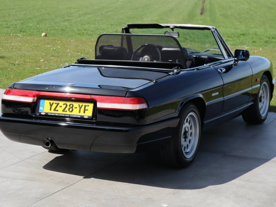 Afbeelding 31/50 van Alfa Romeo 2.0 Spider (1991)