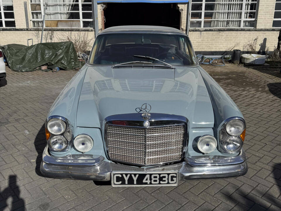 Image 5/8 of Mercedes-Benz 280 SE (1969)