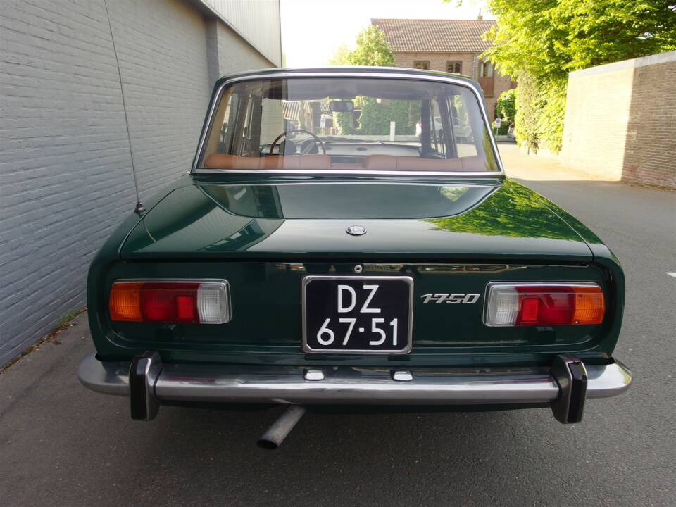 Image 8/99 of Alfa Romeo 1750 Berlina (1970)