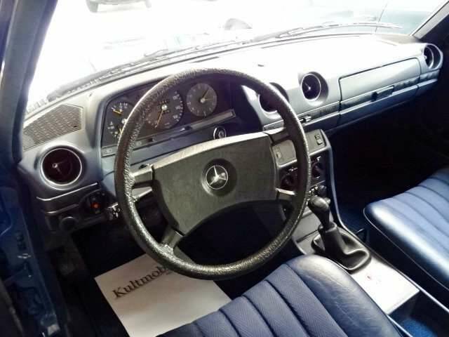 Bild 11/19 von Mercedes-Benz 240 D (1982)