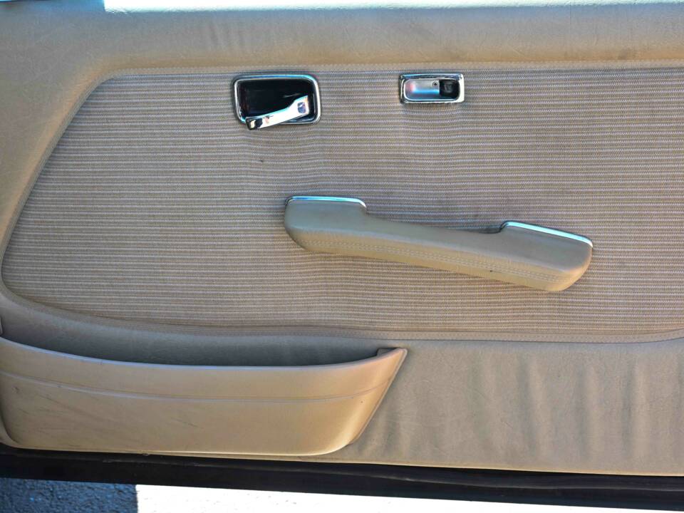 Bild 37/50 von Mercedes-Benz 280 CE (1983)