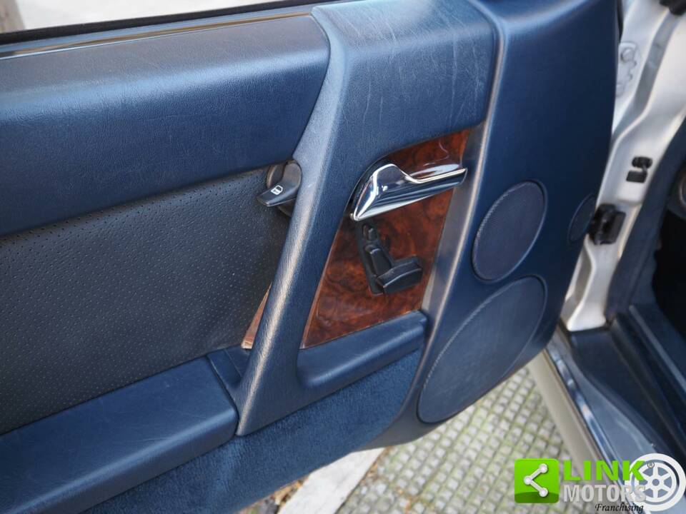 Image 20/50 de Mercedes-Benz 300 SL-24 (1992)
