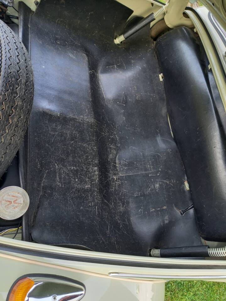 Image 120/137 of Volkswagen Beetle 1200 (1965)