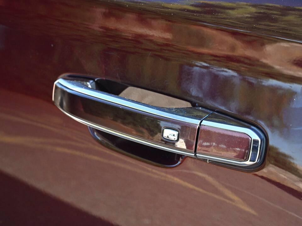 Image 36/50 of Chevrolet Suburban (2017)