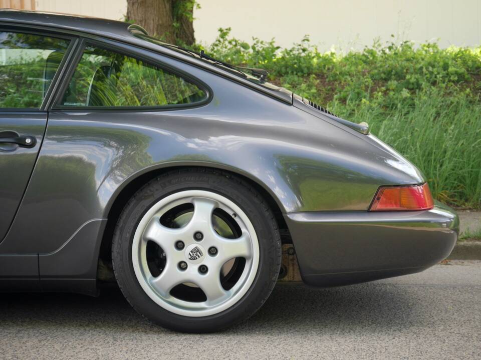 Bild 21/35 von Porsche 911 Carrera 2 (1993)