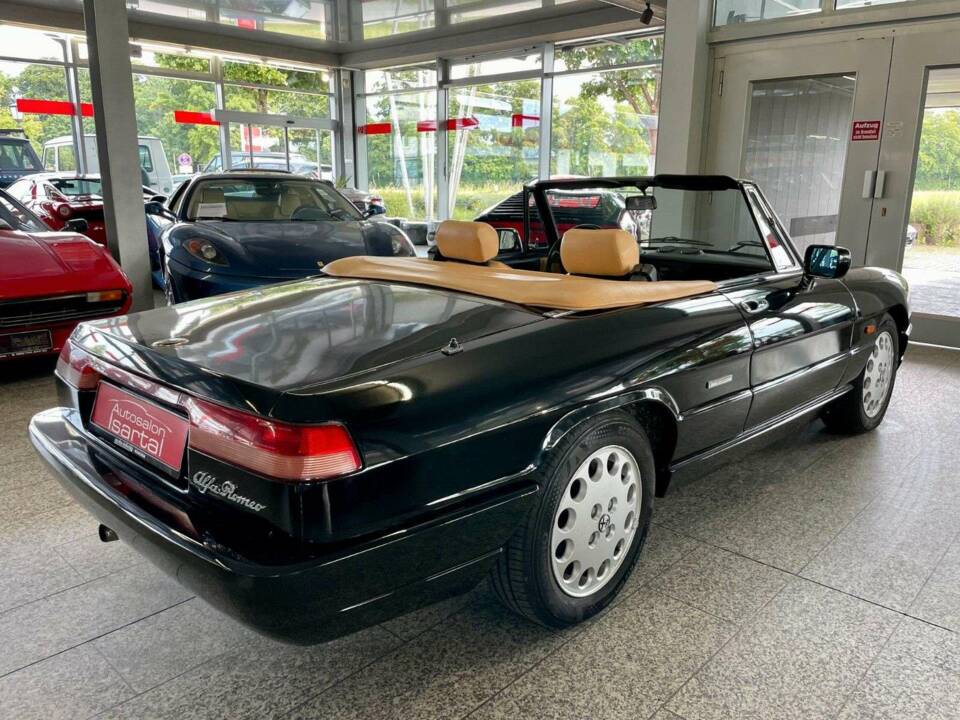 Immagine 3/18 di Alfa Romeo 2.0 Spider (1993)