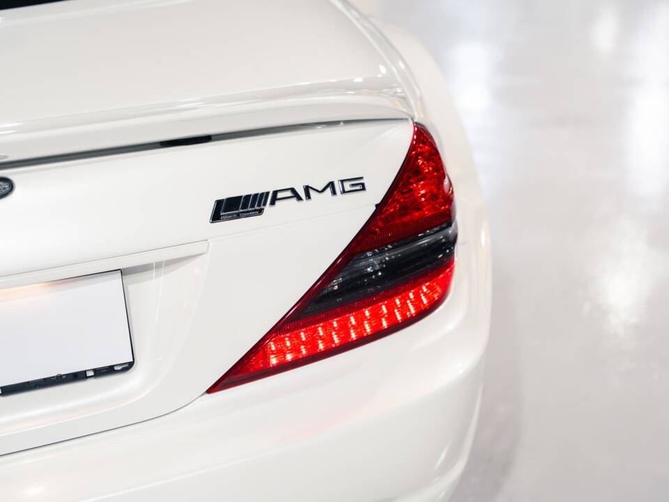 Afbeelding 11/47 van Mercedes-Benz SL 65 AMG Black Series (2010)