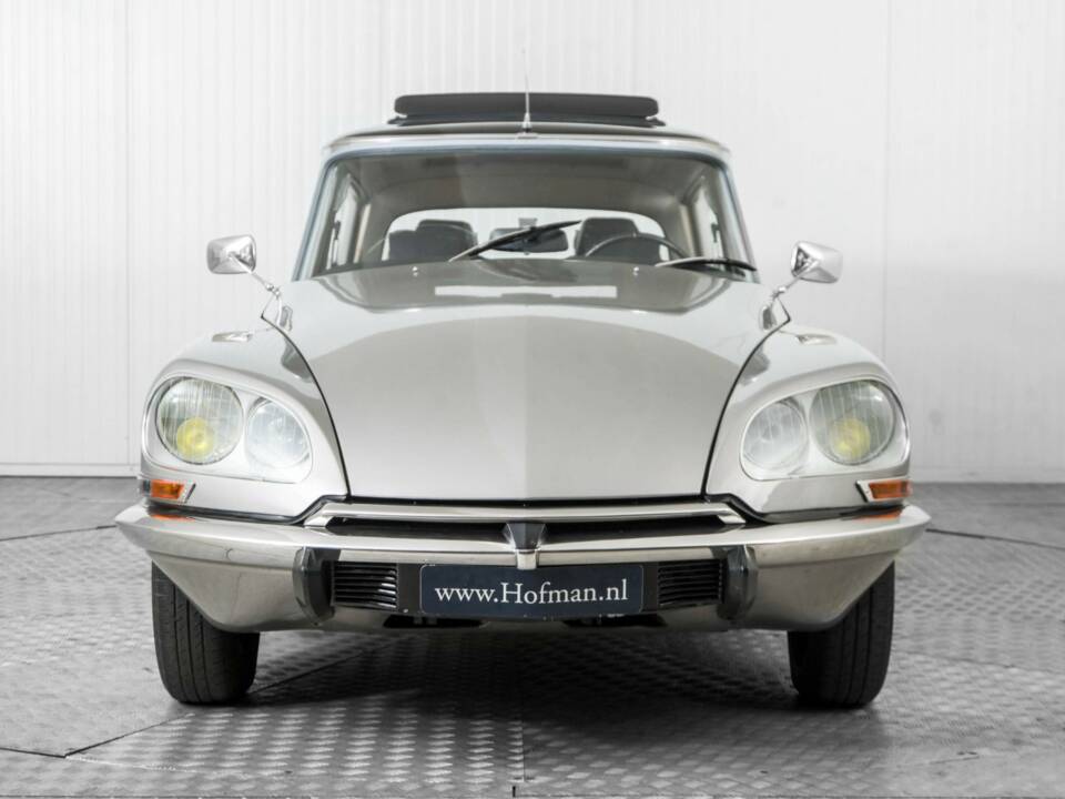 Image 14/50 of Citroën D Spécial (1971)