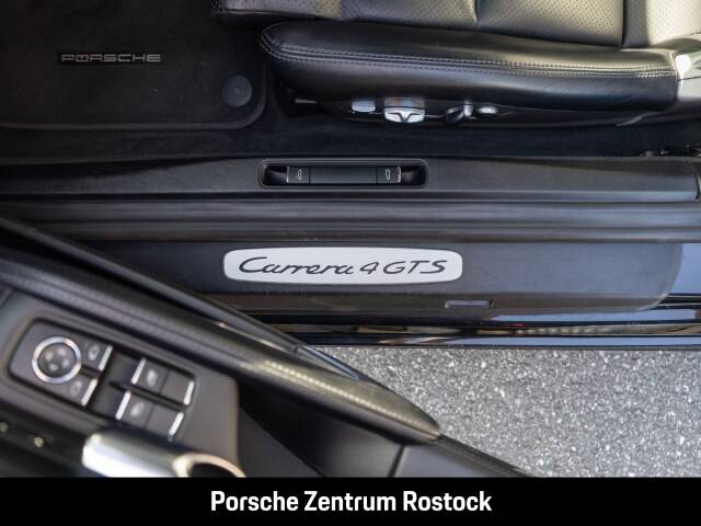 Bild 8/27 von Porsche 911 Carrera 4 GTS (2015)