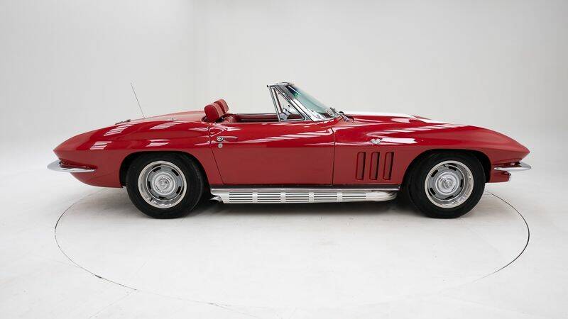 Immagine 9/15 di Chevrolet Corvette Sting Ray Convertible (1965)