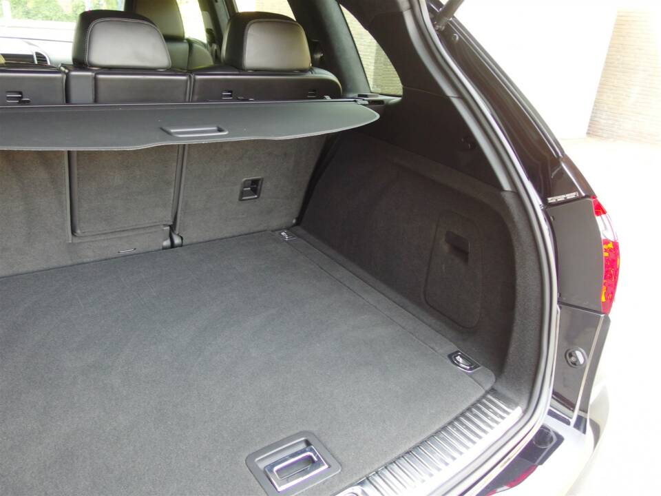 Bild 81/98 von Porsche Cayenne Turbo (2010)