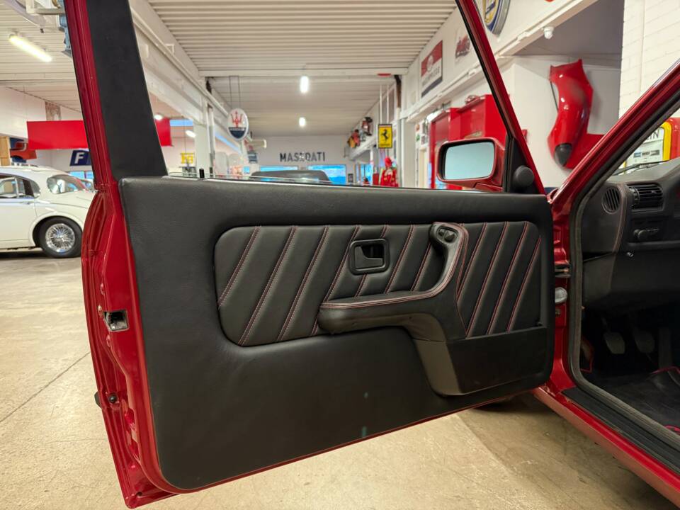 Imagen 8/19 de BMW 325i (1986)