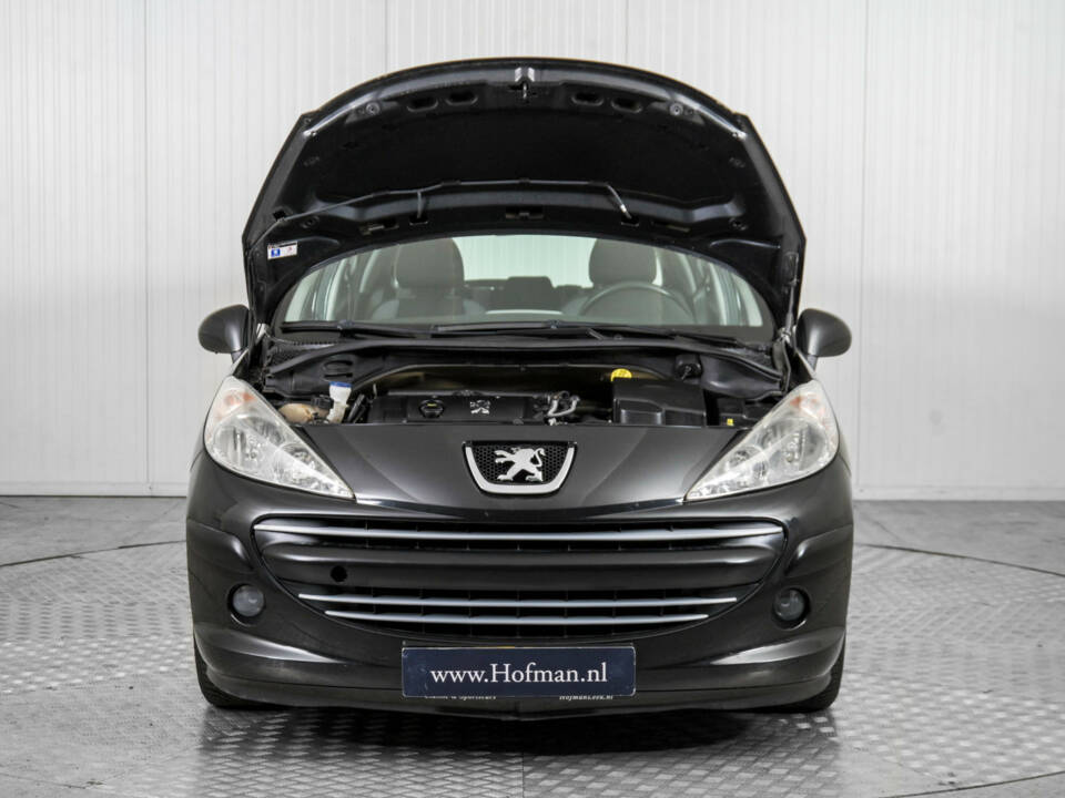 Image 32/42 of Peugeot 207 1.4 (2008)