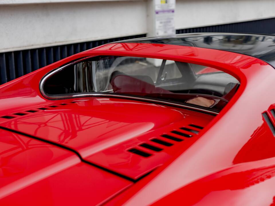 Image 22/30 of Ferrari Dino 246 GTS (1973)