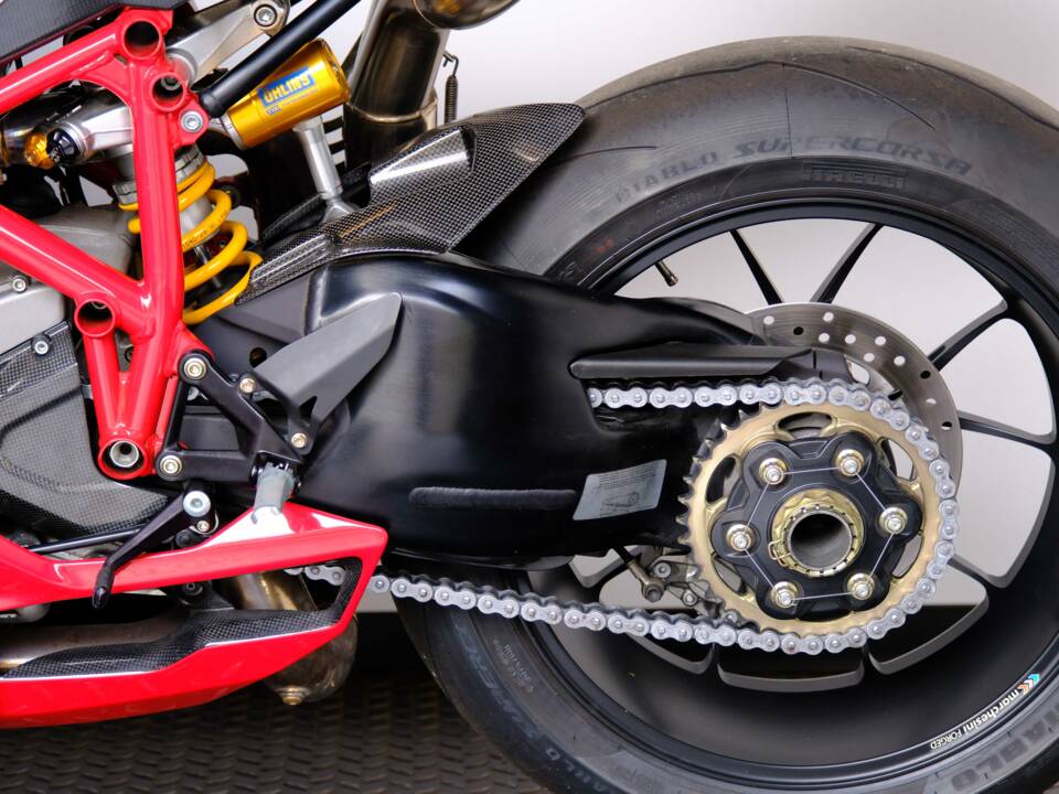 Image 63/98 of Ducati 1098 R (2010)