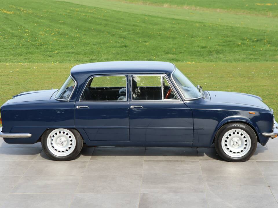 Image 30/50 of Alfa Romeo Giulia Nuova Super 1600 (1978)