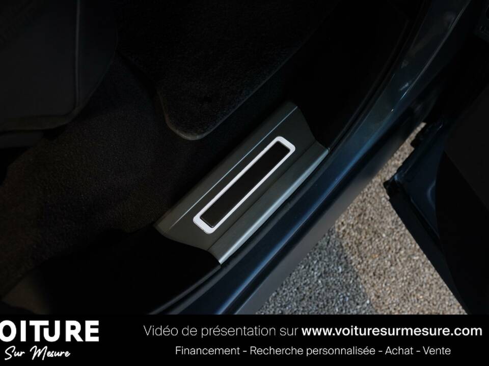 Image 17/50 of Land Rover Range Rover Sport SVR (2017)