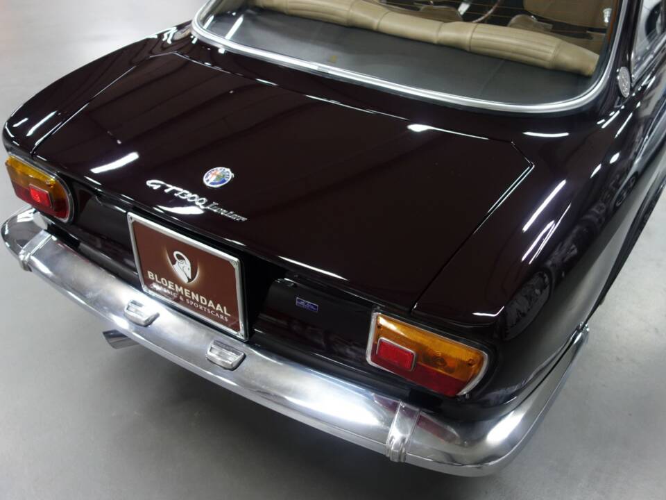 Bild 27/60 von Alfa Romeo Giulia GT 1300 Junior (1975)