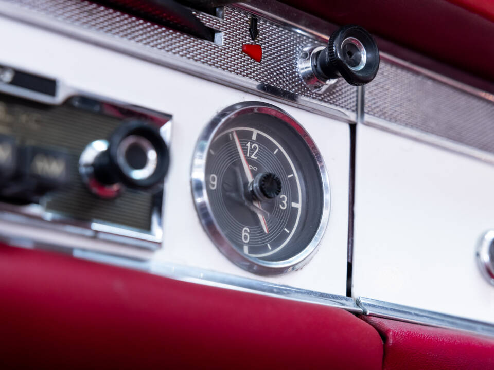 Image 14/29 de Mercedes-Benz 230 SL (1964)