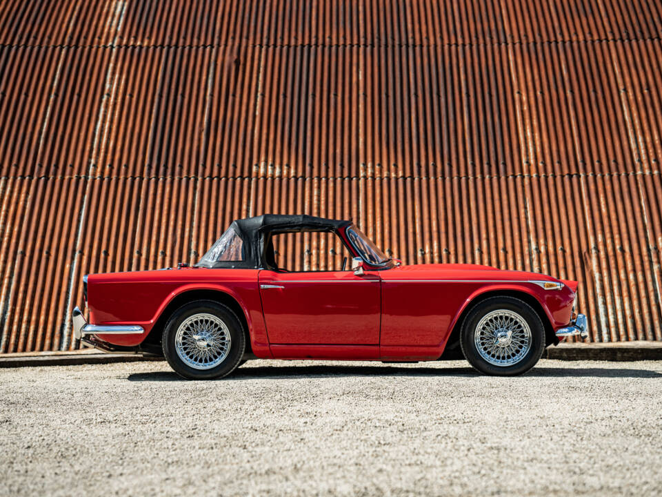 Immagine 13/24 di Triumph TR 4A IRS (1967)