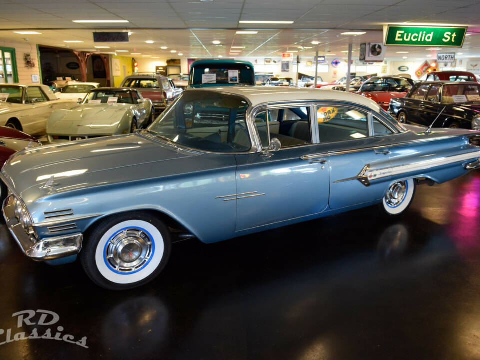 Image 5/12 of Chevrolet Impala Sedan (1960)