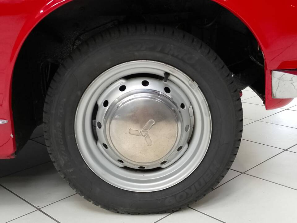 Image 35/47 of Innocenti 950 Spider (1962)