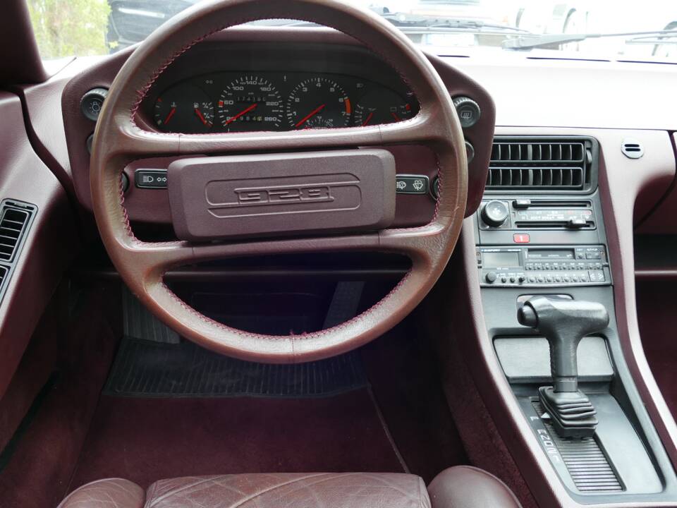 Bild 14/20 von Porsche 928 S (1982)