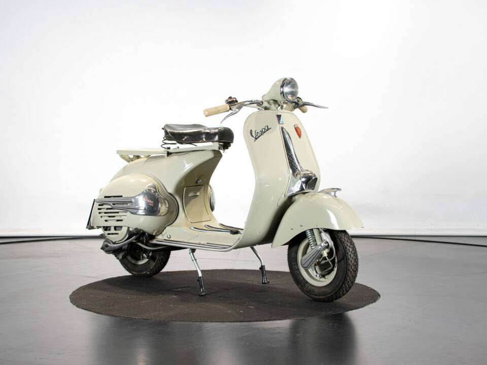 Bild 6/50 von Piaggio Vespa 150 "Struzzo" VL (1955)