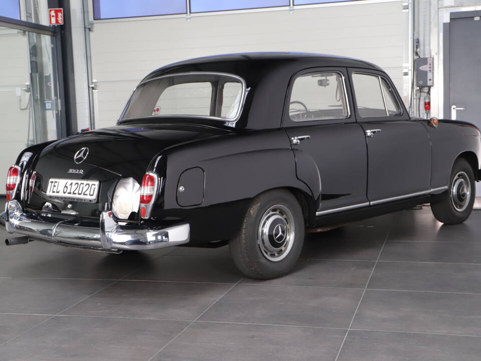 Image 10/37 of Mercedes-Benz 180 Db (1961)