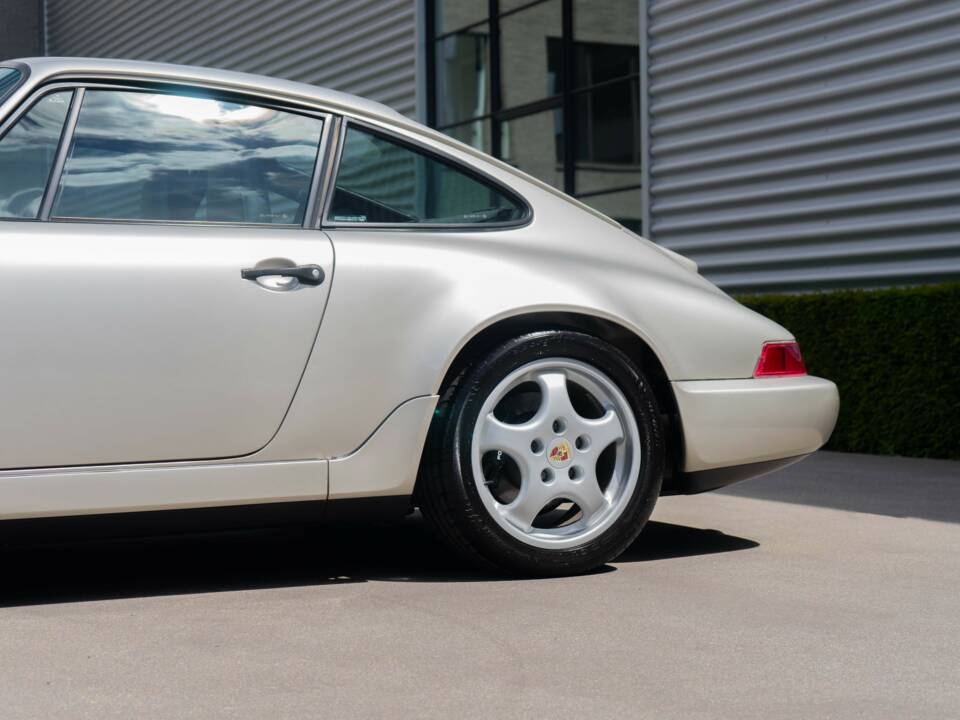 Bild 7/31 von Porsche 911 Carrera 4 (1990)