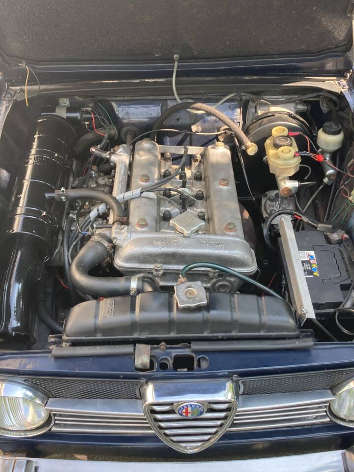 Bild 2/17 von Alfa Romeo Giulia 1.6 Super (1974)