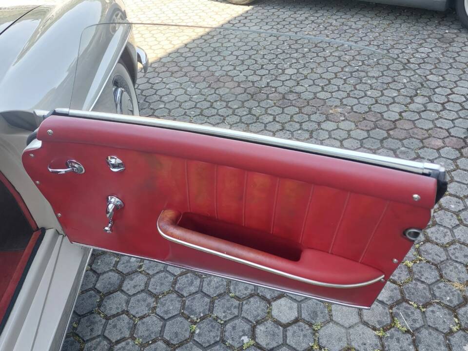 Image 5/16 of Mercedes-Benz 190 SL (1960)