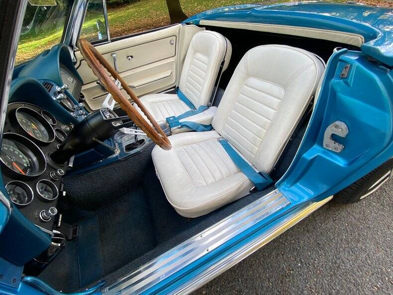 Bild 17/50 von Chevrolet Corvette Sting Ray Convertible (1966)