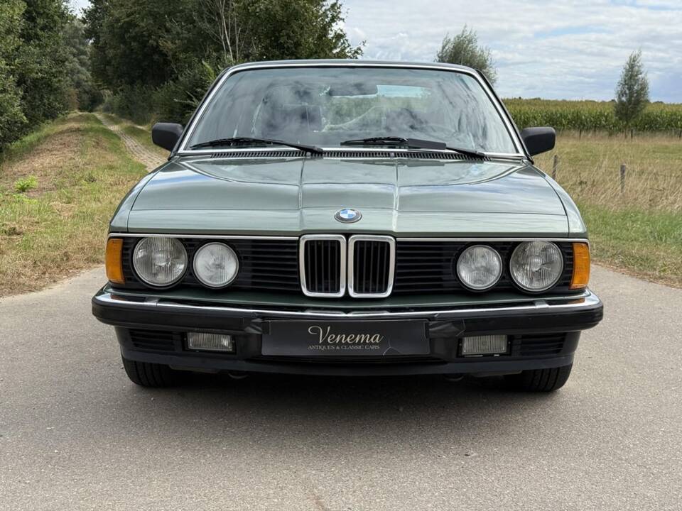 Image 2/19 of BMW 728i (1986)