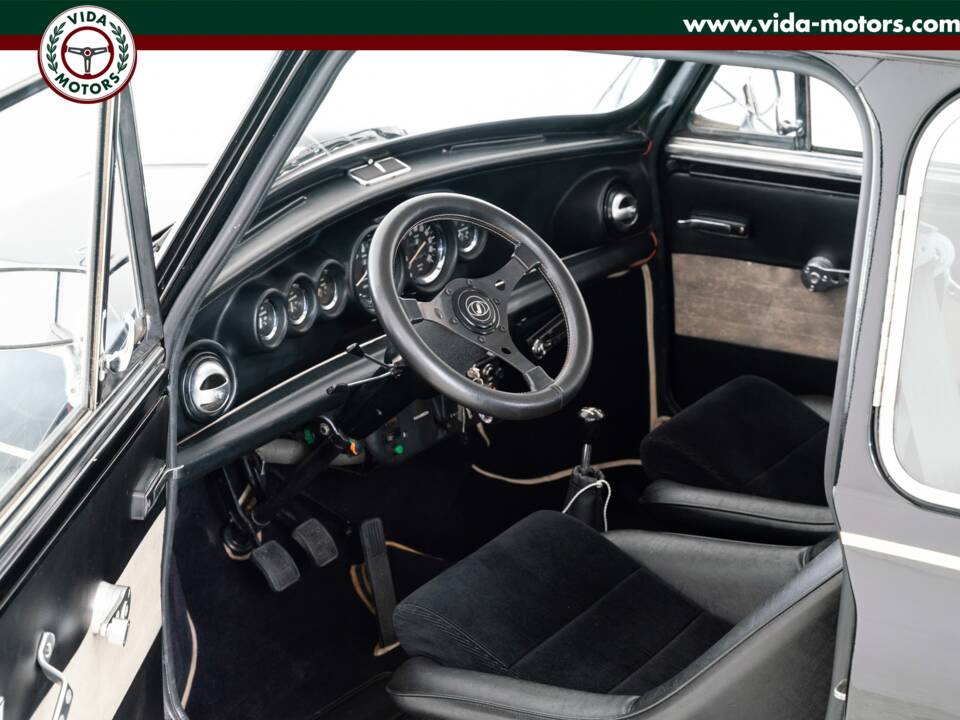 Immagine 7/15 di Innocenti Mini Cooper 1300 (1972)