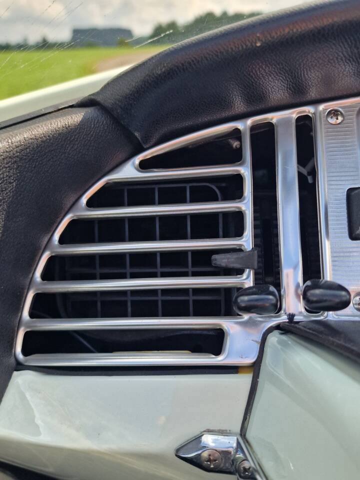 Image 24/153 of Citroën DS 19 Usine (1965)