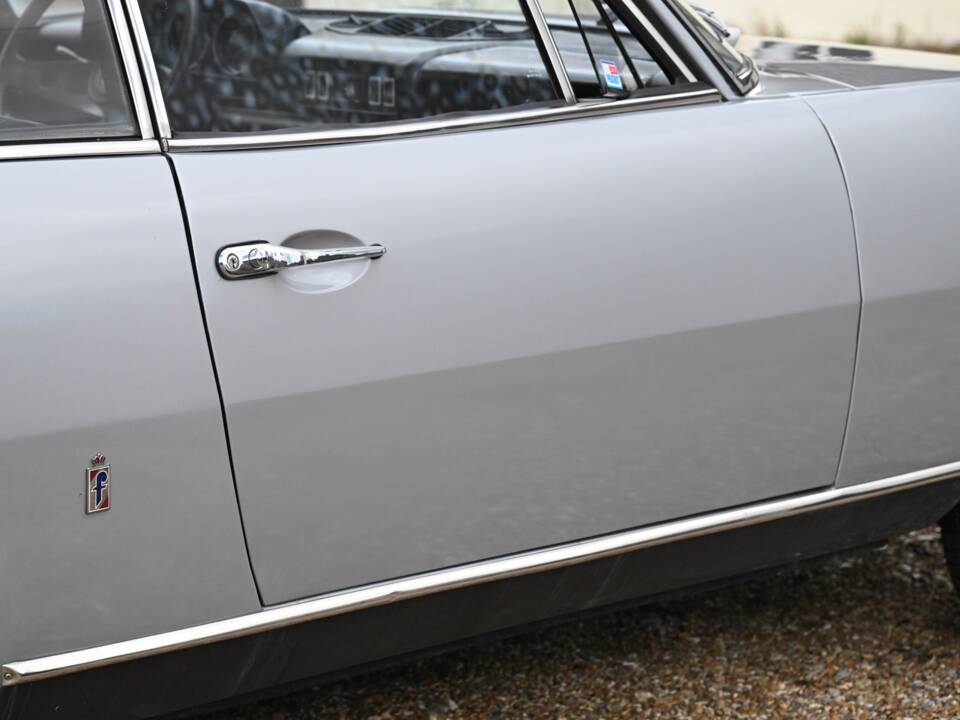 Image 22/50 of Peugeot 504 Coupé (1973)