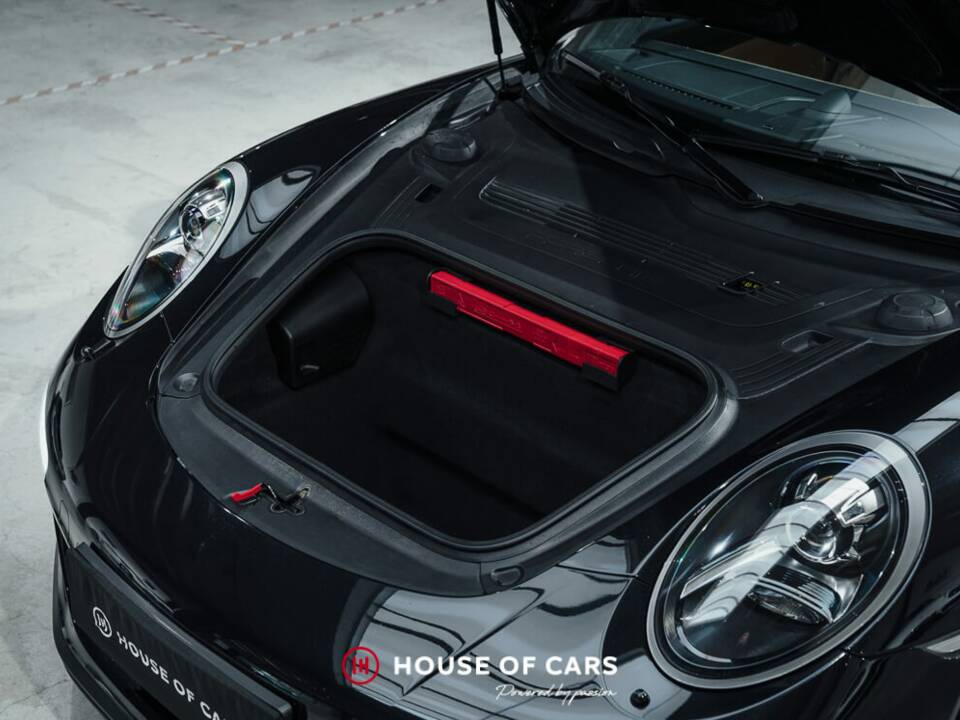 Bild 12/24 von Porsche 911 Carrera 4 GTS (2017)