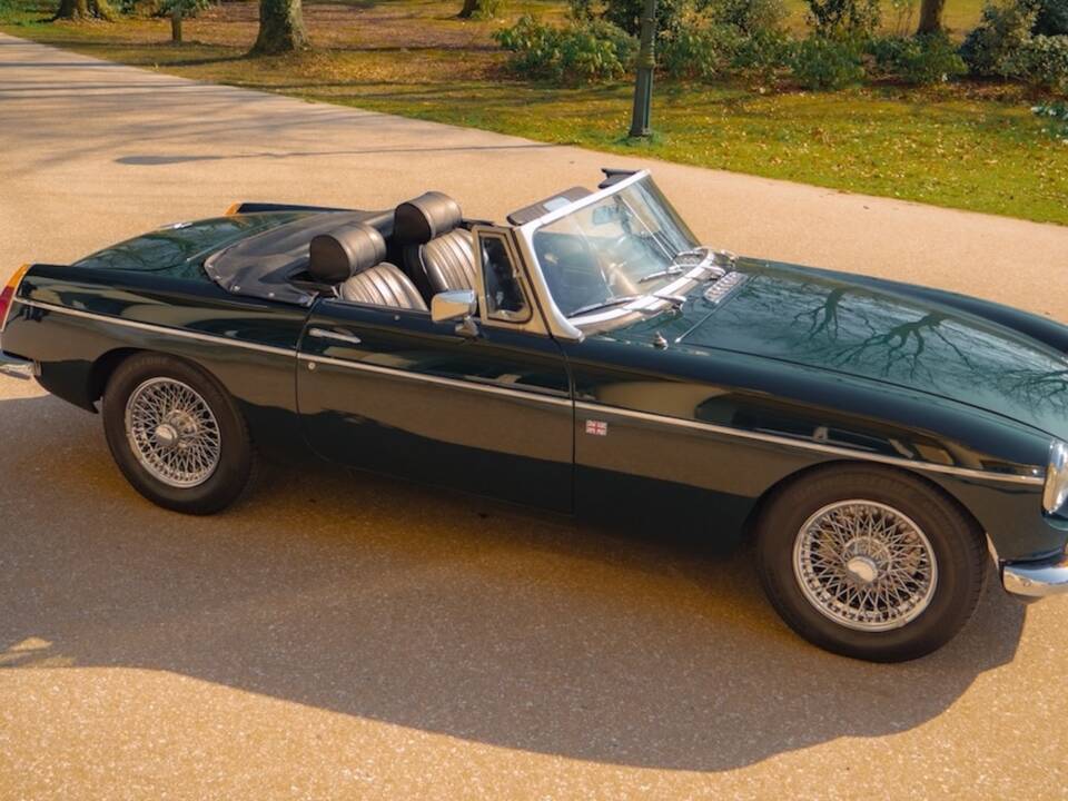 Bild 2/50 von MG MGB GT (1974)