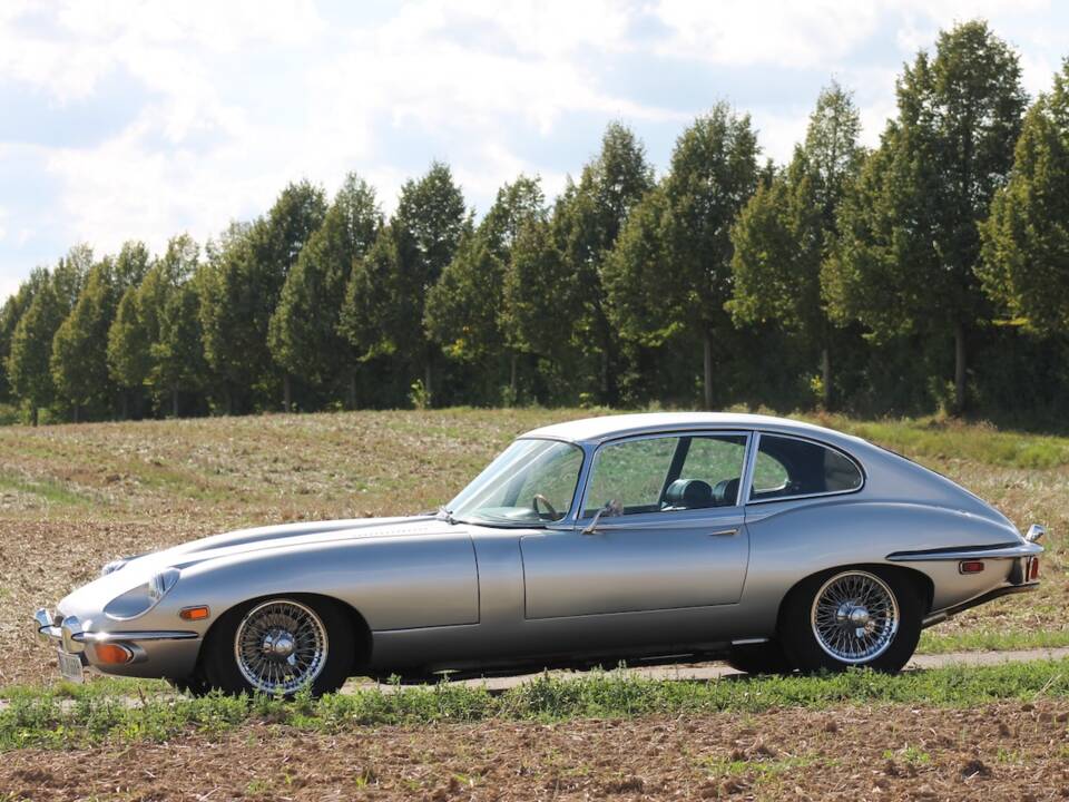Bild 28/38 von Jaguar E-Type (2+2) (1968)