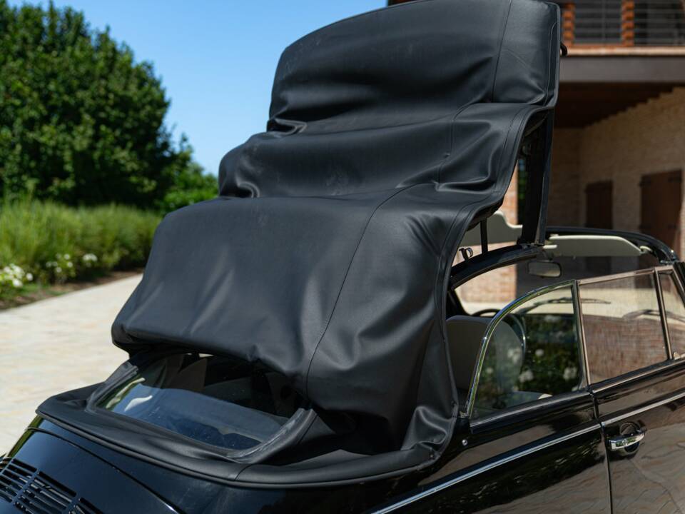 Image 17/50 of Volkswagen Beetle 1303 (1975)