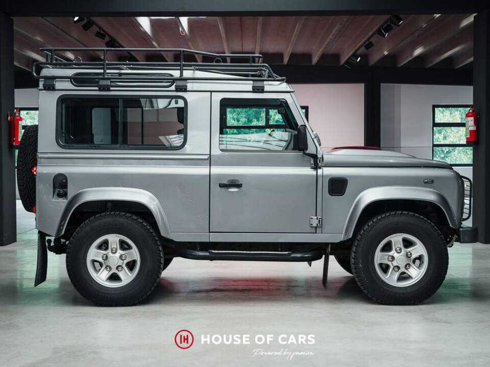 Image 5/25 of Land Rover Defender 90 (2013)