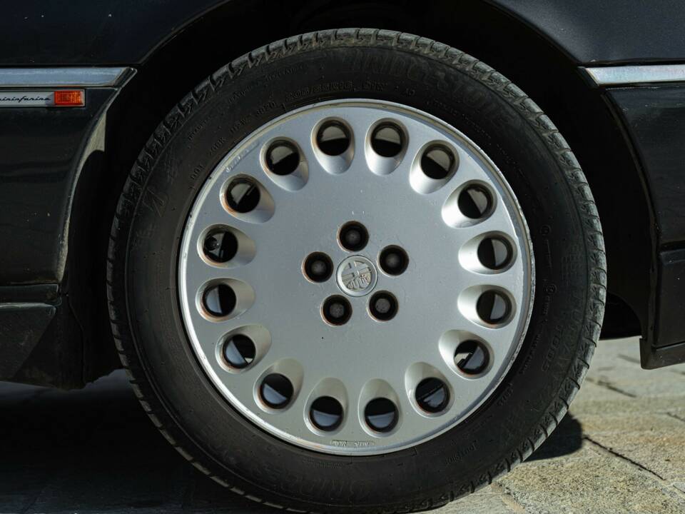 Image 16/50 of Alfa Romeo 164 2.0 Super (1995)