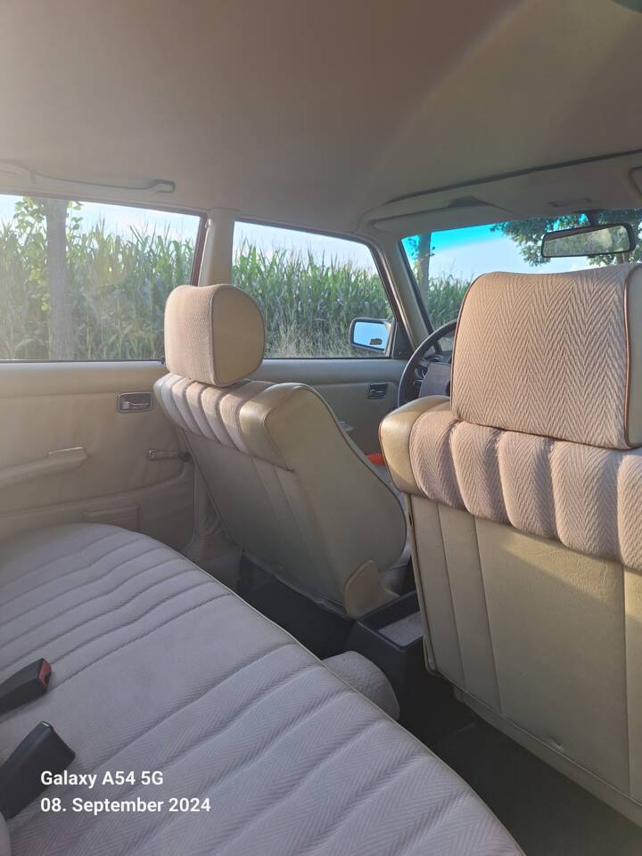Bild 13/20 von Mercedes-Benz 200 (1982)