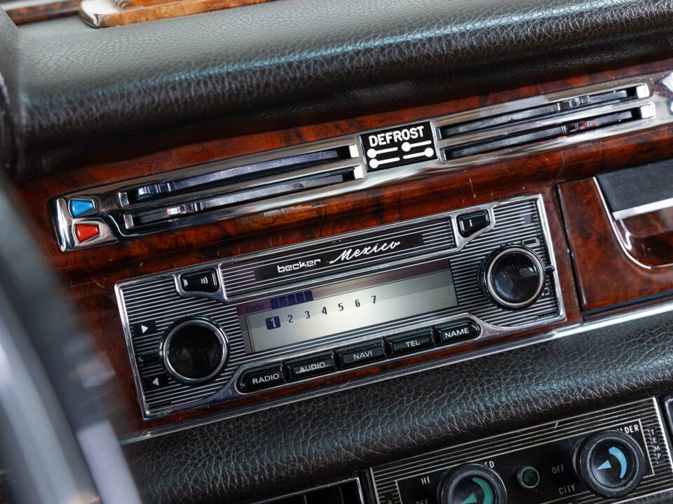 Image 10/26 of Mercedes-Benz 280 SE 4,5 (1972)